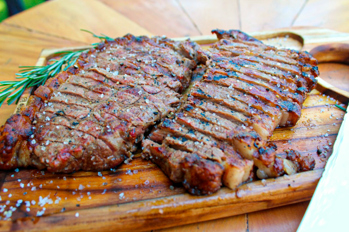 Frango na brasa churrasco gourmet — Paulo BBQ Eventos Paulínia